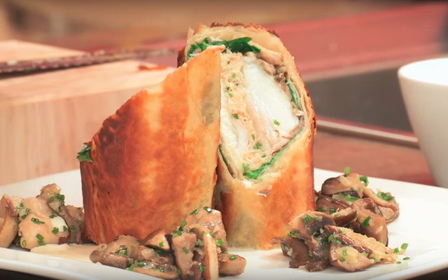 Turbot croustillant aux champignons, écume de champagne