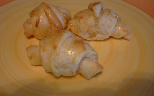 Mini croissants au saumon