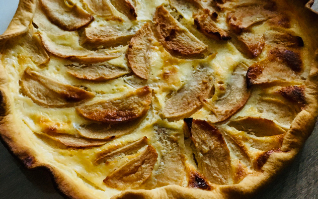 Tarte aux pommes et à la crème facile