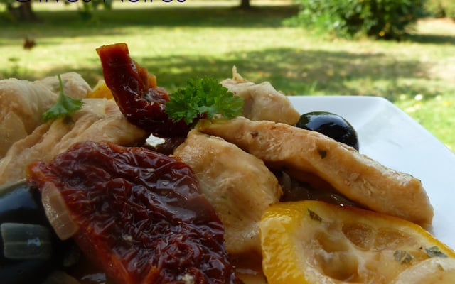 Poulet au citron et aux tomates séchées