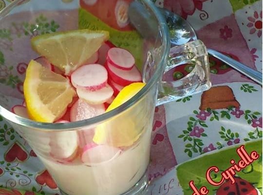 Verrine de crème légère aux radis