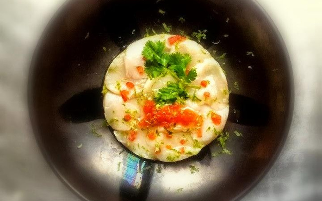 Ceviche de Saint Jacques, caviar de Tabasco® et sauce avocat au lait de tigre