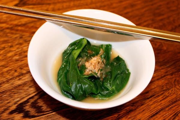 Epinard à la sauce soja et au miso