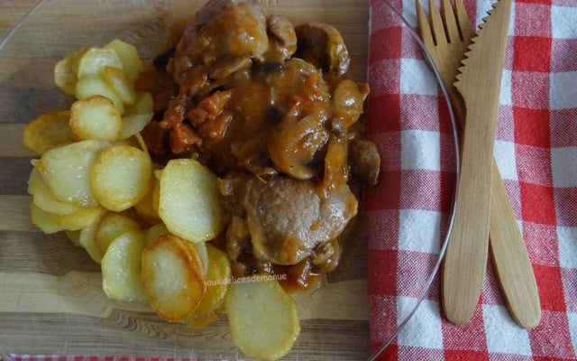 Sot l'y laisse de dinde à la sauce tomate et chorizo au bourgogne