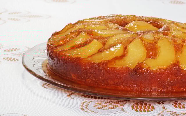 Gâteau de semoule aux pommes caramélisées
