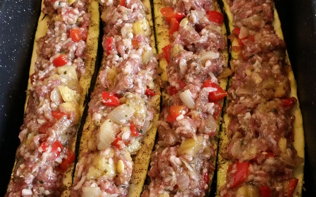Courgettes farcies à la viande hachée