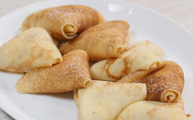 Samoussa crêpe à l'ananas rôti et fruits confits