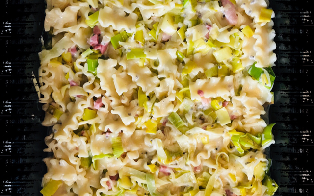 Fusilli au four aux poireaux et aux lardons