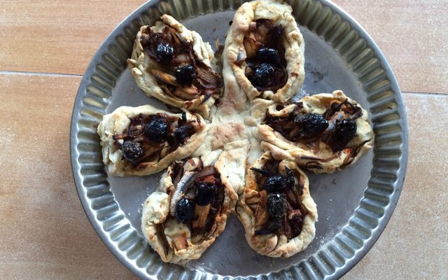 Pissaladières aux deux oignons du soleil