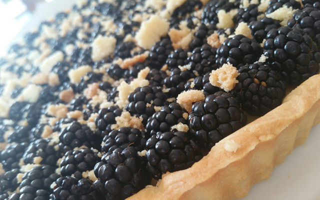 Tartelettes aux mûres : entre amandine et streusel