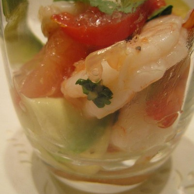 Verrines crevettes avocat et pamplemousse