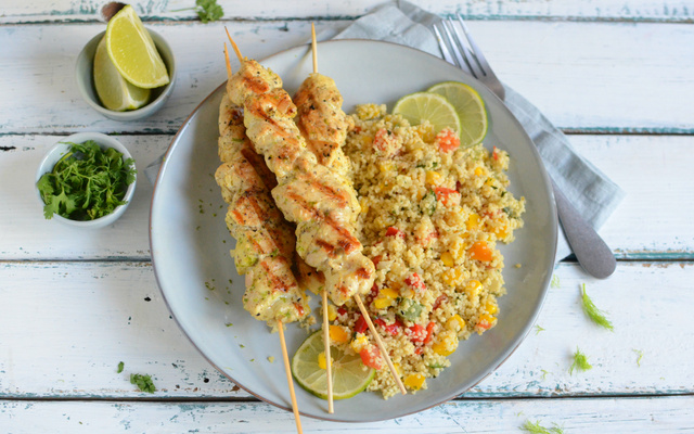 Brochettes de poulet au citron vert et au thym