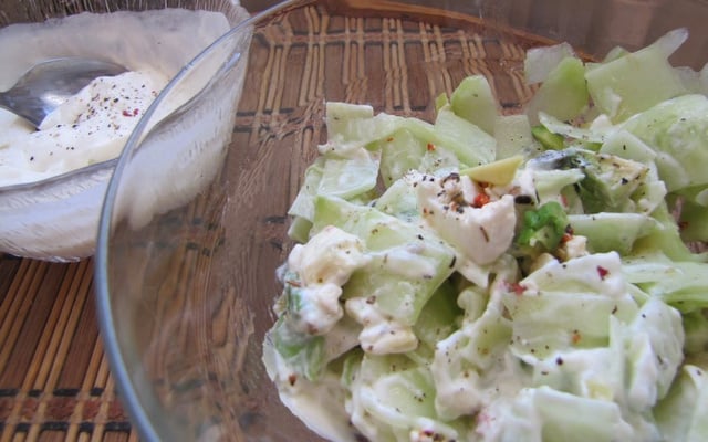 Salade concombre, avocat, feta sauce philadelphia