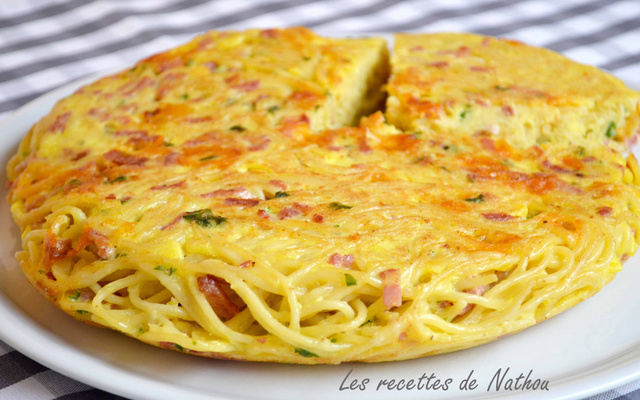 Gâteau de spaghettis aux lardons et cheddar