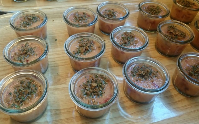 Soupe glacée aux fruits d'été