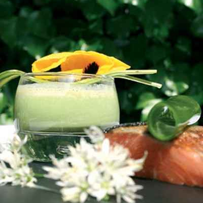 Truite du Pays Basque, risotto d'asperges vertes et capuccino de petits pois du Lot-et-Garonne