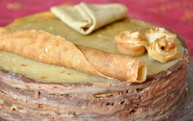 Gâteau de crêpes régressif carambars et michokos