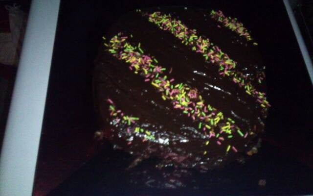 Gâteau au chocolat garni de crème au mascarpone