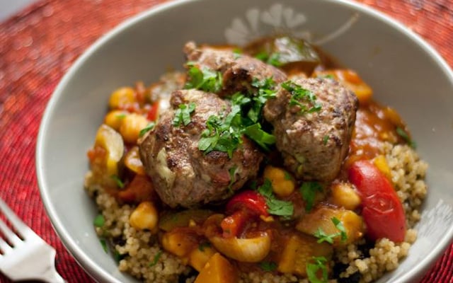 Couscous de quinoa et boulettes d'agneau, sans gluten