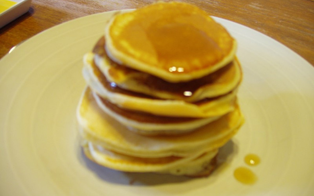 Pancakes au beurre et au miel