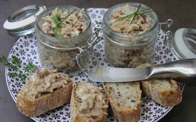 Rillettes de maquereaux au roquefort et aux noix