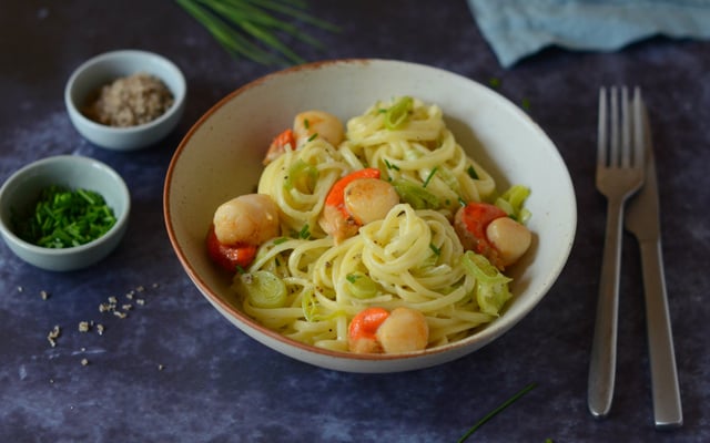 Linguines aux poireaux et à la noix de Saint-Jacques