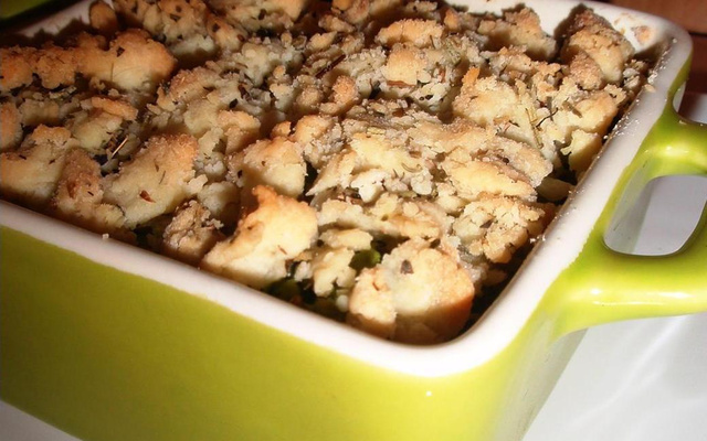 Crumble de courgettes et chèvre frais