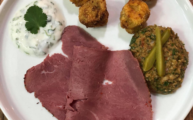 Cornichon en 2 façons : pesto de cornichons et cornichons frits