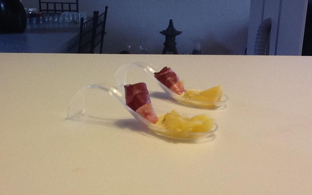 Petites cuillères magret fumé, compotée de pommes et sa crème fouettée au curry