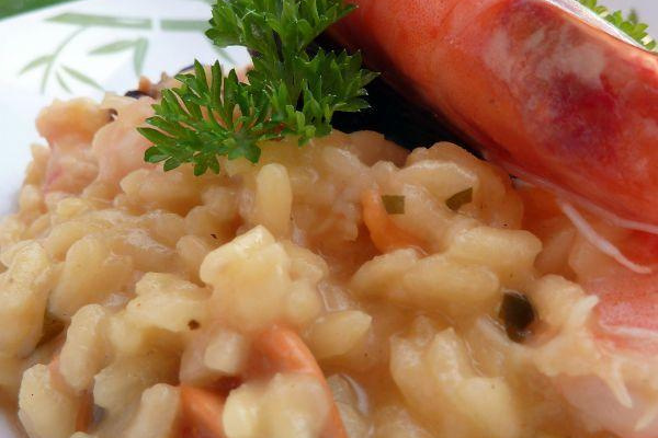 Risotto safrané aux moules et aux crevettes