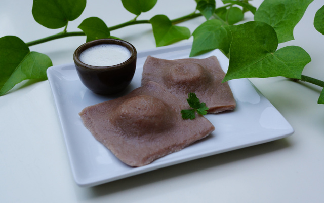 Ravioles à la farine de châtaigne farcies au foie gras et crème à l'ail