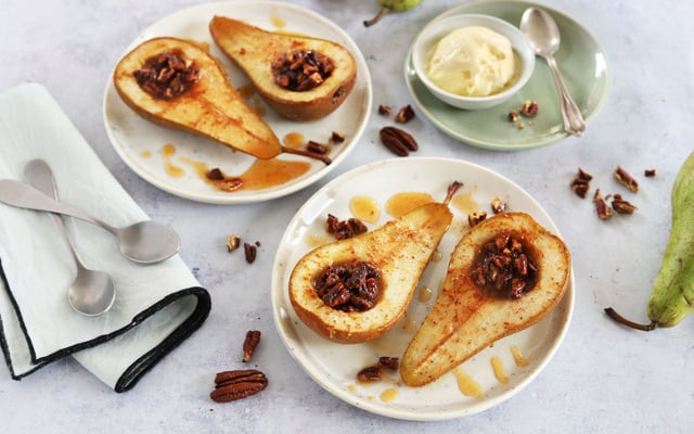 Poires rôties au four à la cannelle et noix de pécan