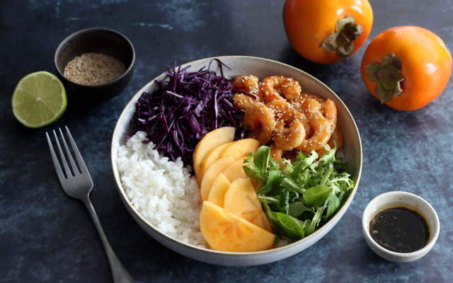 Poke bowl au Kaki Ribera del Xúquer AOP et crevettes