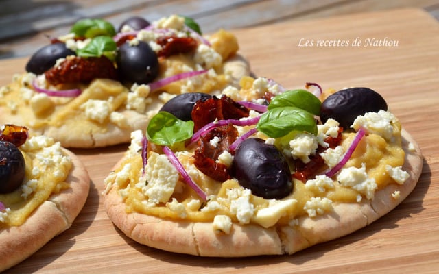 Pains pita à la grecque comme une pizza !
