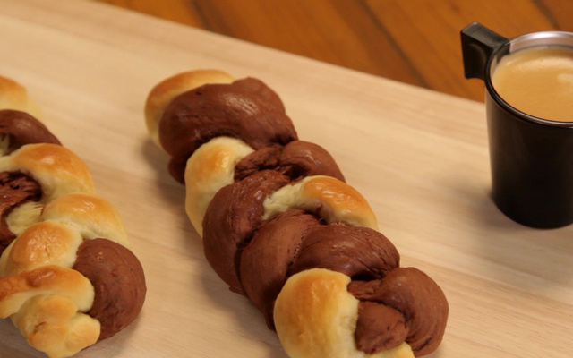 Brioche tressée bicolore