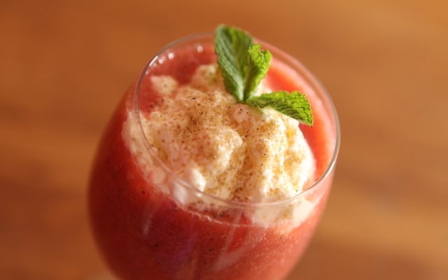 Soupe fraise-melon à la menthe