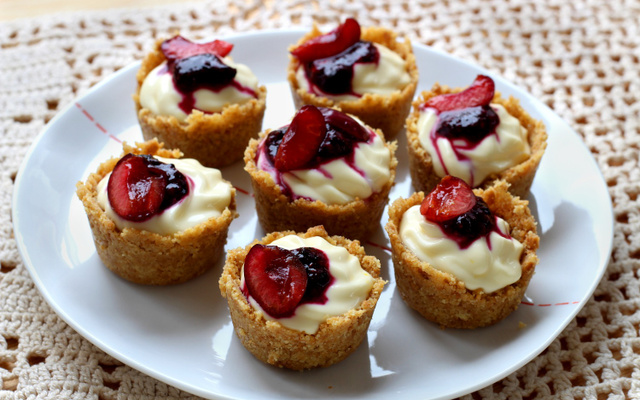Mini-cheesecakes sans cuisson à la cerise