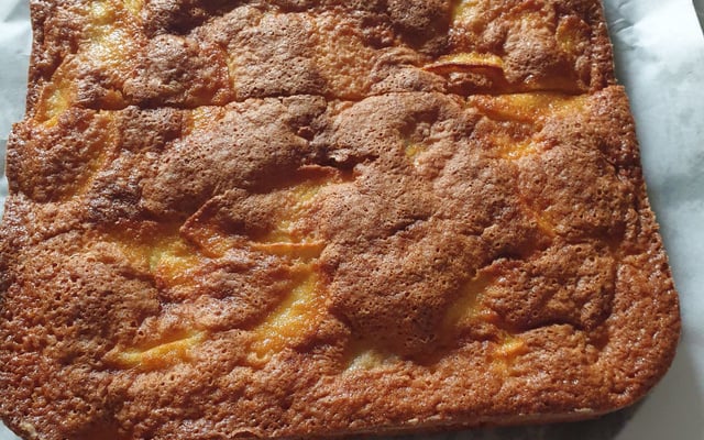 Gâteau aux pommes et à la banane