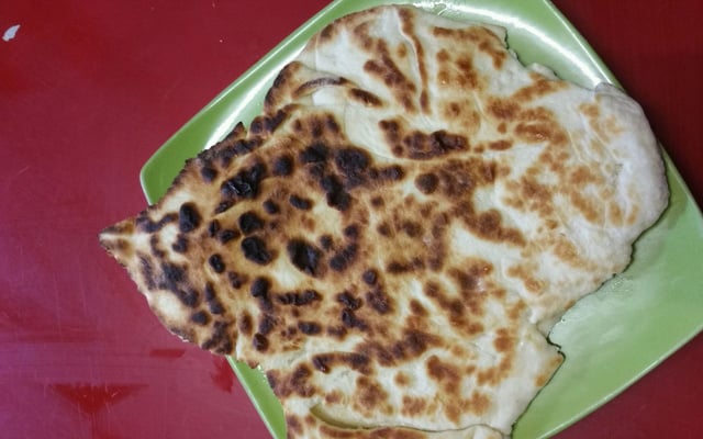 Pain indien le nan au fromage