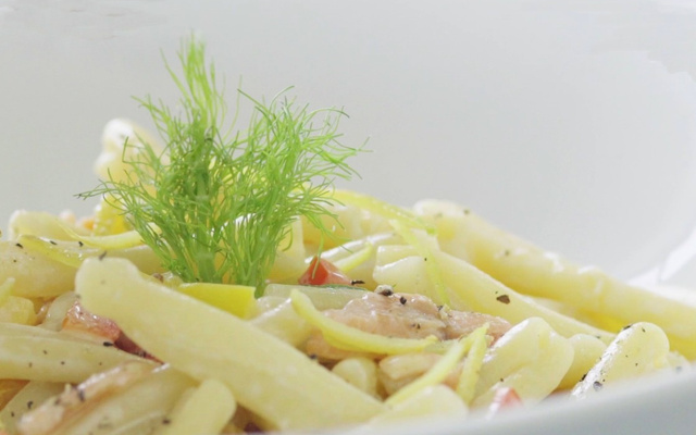 Caserecce au saumon et poivrons