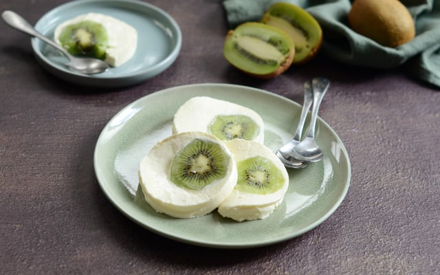 Panna cotta au kiwi en tranches