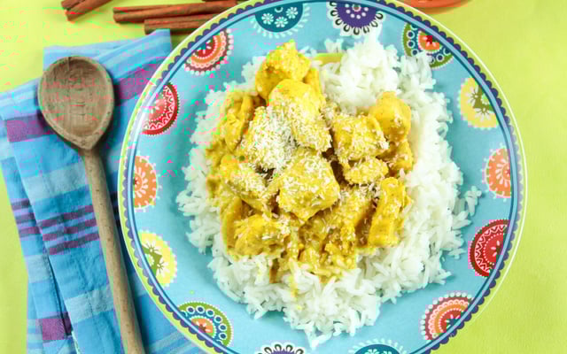 Curry de poulet avec un reste de poulet rôti