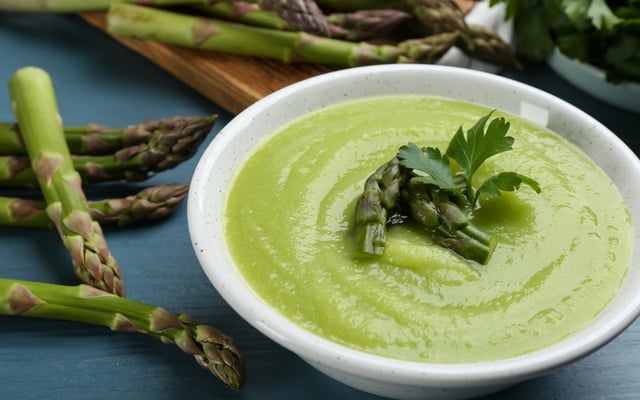 Crème d'asperge froide