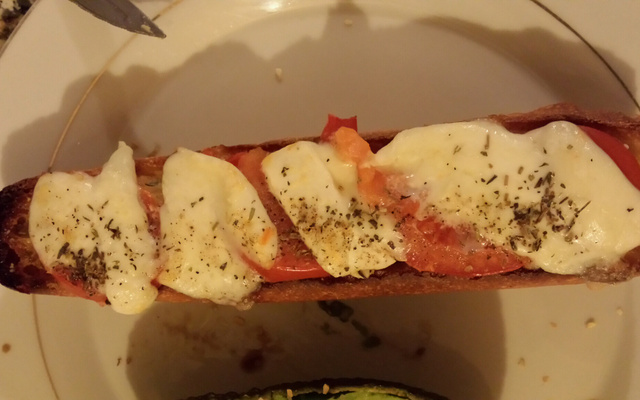 Bruschettas tomate mozaella