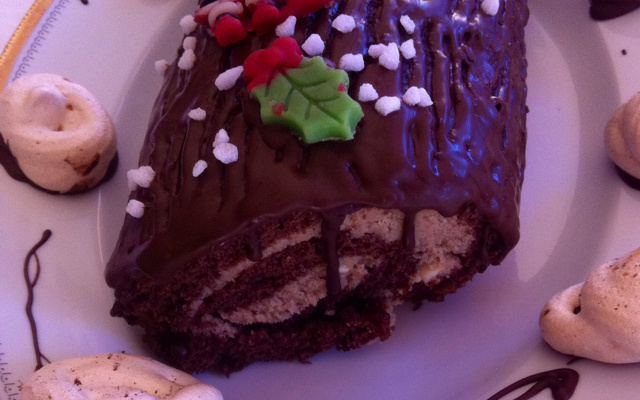 Bûche au chocolat et crème de marrons