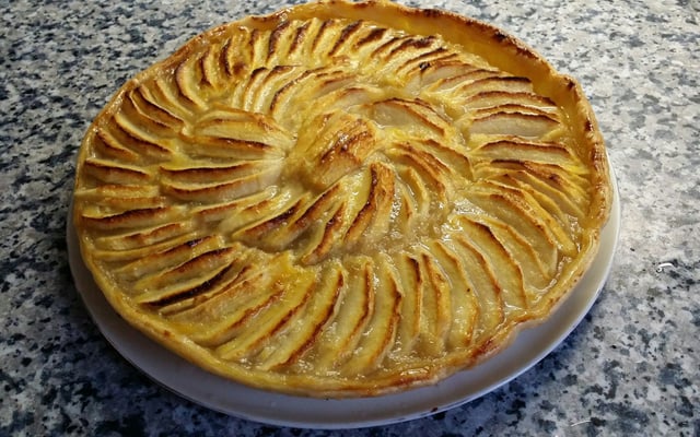 Tarte sablée aux pommes et crème pâtissière