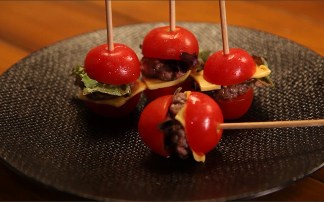 Mini-burgers de tomates cerise