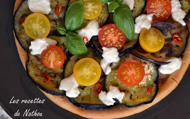 Tarte aubergines, tomates-cerise et chèvre