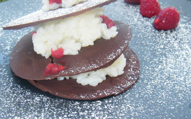 Risotto aux framboises sur son millefeuille de chocolat