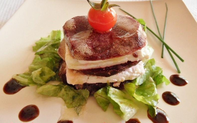 Cake aux courgettes, carottes et Fourme d' Ambert